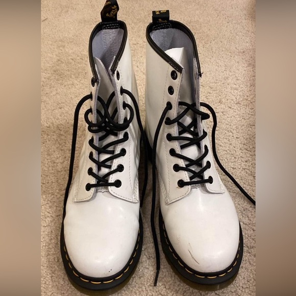 Dr. Martens - Picture 1 of 4